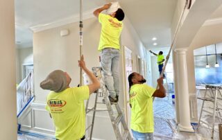 How to make a room look bigger with paint