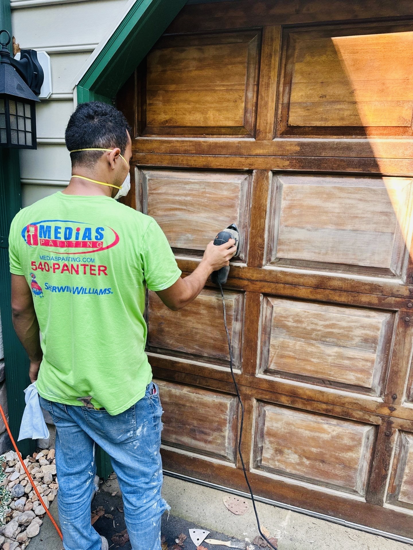 019fe97c-8343-788e-b367-a34ef9a8f500 Garage Door Refinishing in Locust Grove, VA